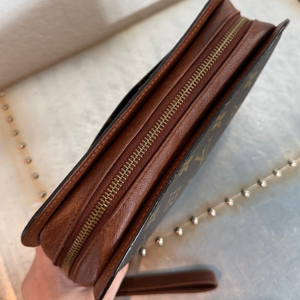 LOUIS VUITTON
Monogram Orsay Clutch Handbag
Pre-Loved💕 - Picture 9 of 12